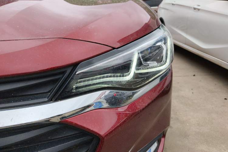Used Chevrolet Monza 2022 320 Automatic Enjoyment Sunroof Version Left Front Headlight