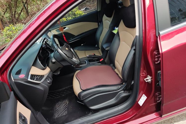 Used Chevrolet Monza 2022 320 Automatic Enjoyment Sunroof Version Left Front Seat