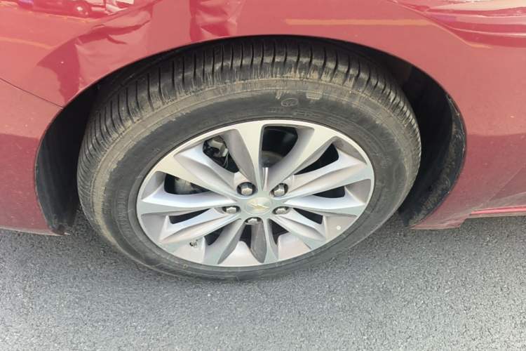 Used Chevrolet Monza 2022 320 Automatic Enjoyment Sunroof Version Left Front Wheel Hub