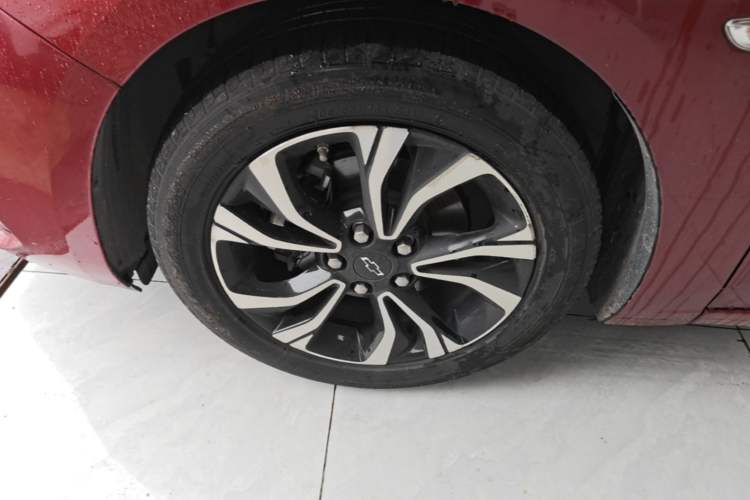 Used Chevrolet Monza 2022 Light Hybrid RS 330T Automatic Comfort Edition Left Front Wheel Hub