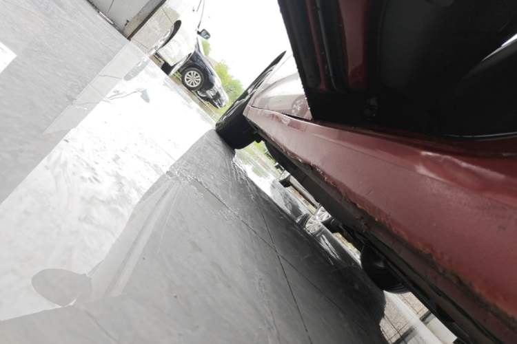 Used Chevrolet Monza 2022 Light Hybrid RS 330T Automatic Comfort Edition Left Side Sill