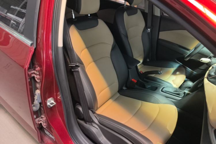 Used Chevrolet Monza 2022 320 Automatic Enjoyment Sunroof Version Right Front Seat