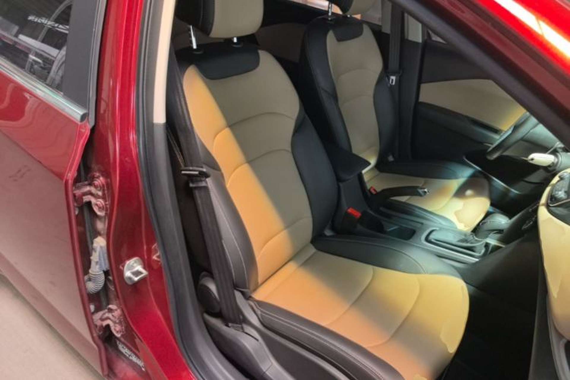 Used Chevrolet Monza 2022 320 Automatic Enjoyment Sunroof Version Right Front Seat