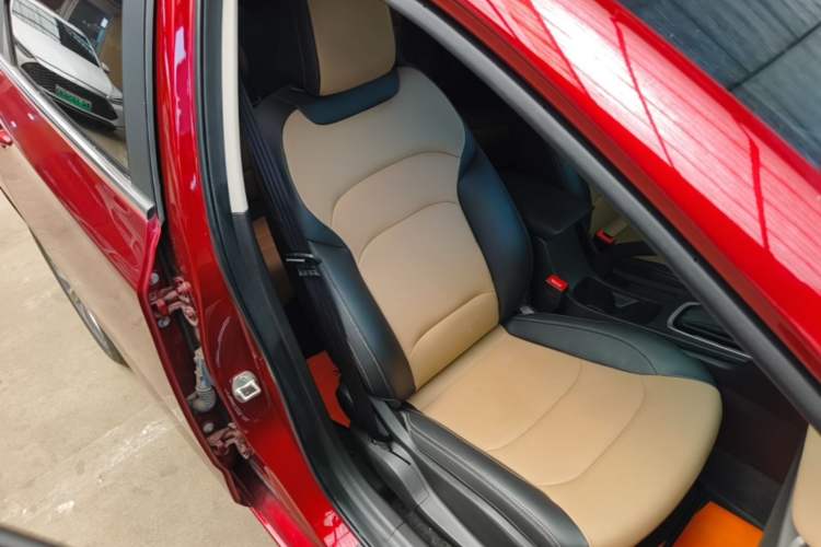 Used Chevrolet Monza 2022 320 Automatic Enjoyment Sunroof Version Right Front Seat