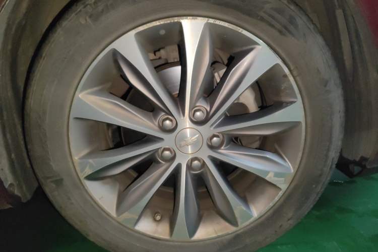 Used Chevrolet Monza 2022 320 Automatic Enjoyment Sunroof Version Right Front Wheel Hub