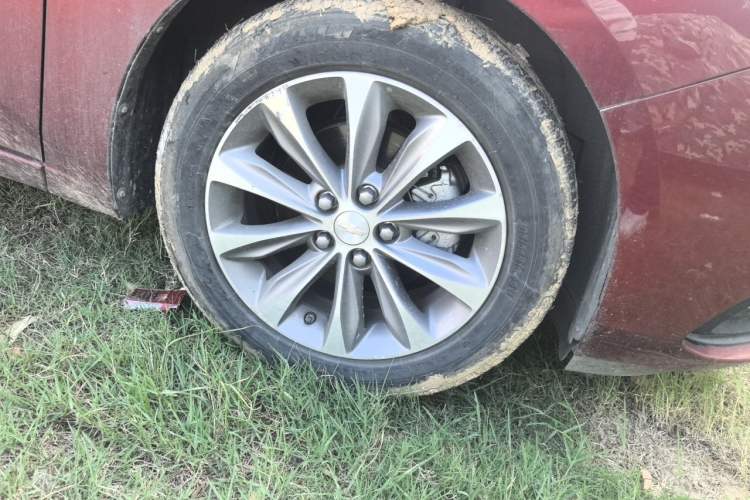 Used Chevrolet Monza 2022 320 Automatic Enjoyment Sunroof Version Right Front Wheel Hub