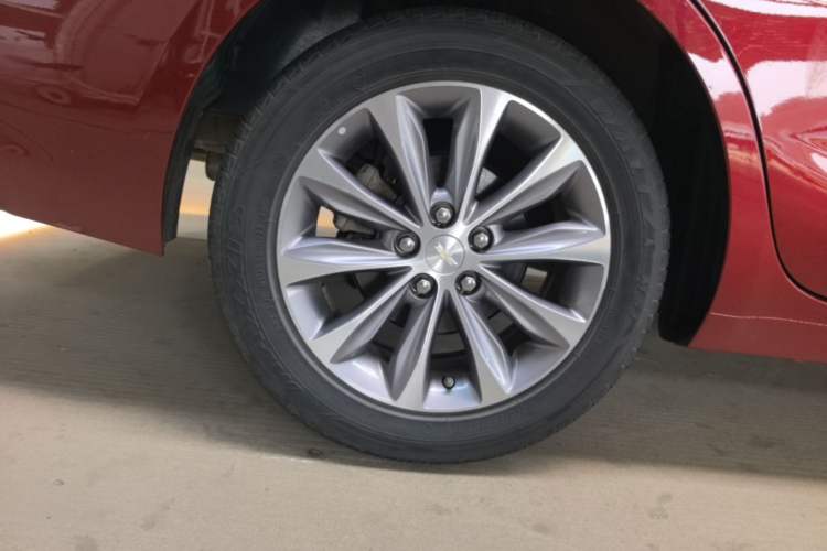 Used Chevrolet Monza 2022 320 Automatic Enjoyment Sunroof Version Right Rear Wheel Hub