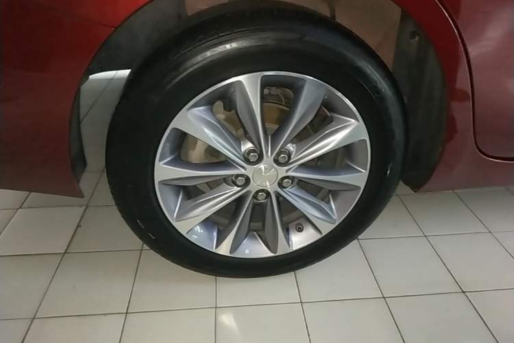 Used Chevrolet Monza 2022 320 Automatic Enjoyment Sunroof Version Right Rear Wheel Hub