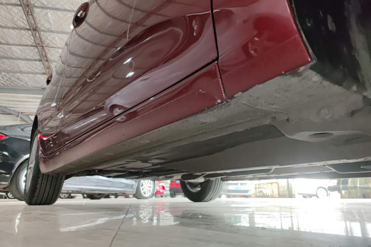 Used Chevrolet Monza 2022 320 Automatic Enjoyment Sunroof Version Right Side Sill
