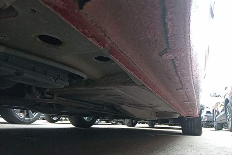 Used Chevrolet Monza 2022 320 Automatic Enjoyment Sunroof Version Right Side Sill