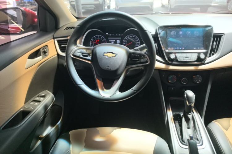 Used Chevrolet Monza 2022 320 Automatic Enjoyment Sunroof Version Steering Wheel