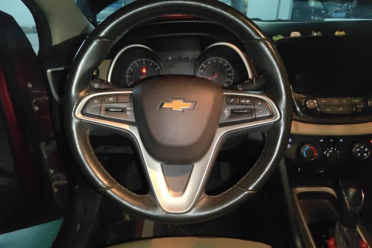 Used Chevrolet Monza 2022 320 Automatic Enjoyment Sunroof Version Steering Wheel