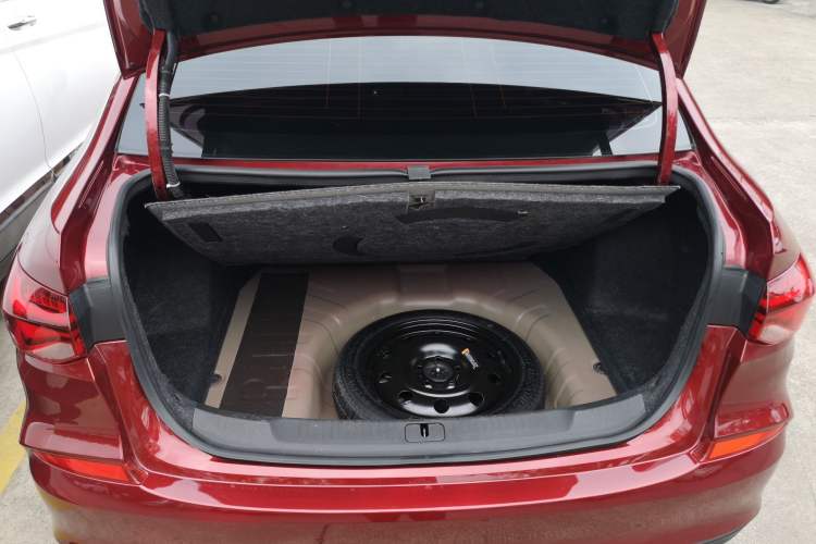 Used Chevrolet Monza 2022 320 Automatic Enjoyment Edition Trunk