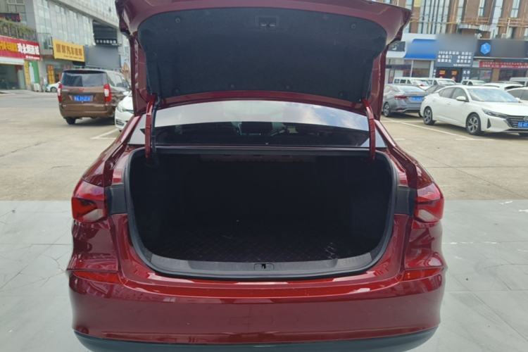 Used Chevrolet Monza 2022 320 Automatic Enjoyment Edition Trunk