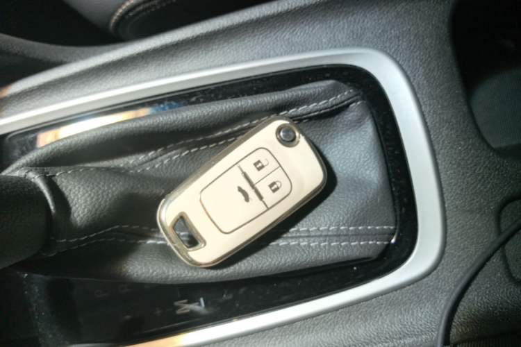 Used Chevrolet Monza 2022 320 Automatic Enjoyment Sunroof Version Vehicle Key