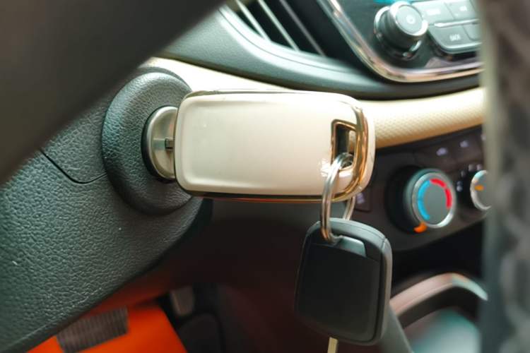 Used Chevrolet Monza 2022 320 Automatic Enjoyment Sunroof Version Vehicle Key