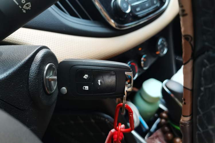 Used Chevrolet Monza 2022 320 Automatic Enjoyment Sunroof Version Vehicle Key