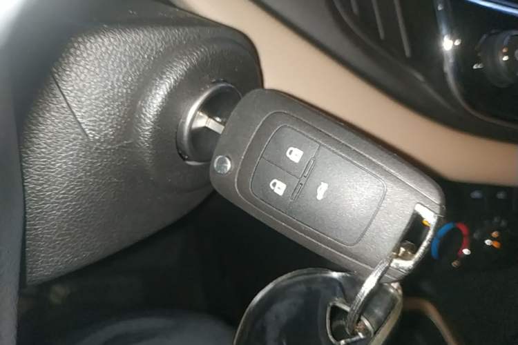 Used Chevrolet Monza 2022 320 Automatic Enjoyment Sunroof Version Vehicle Key
