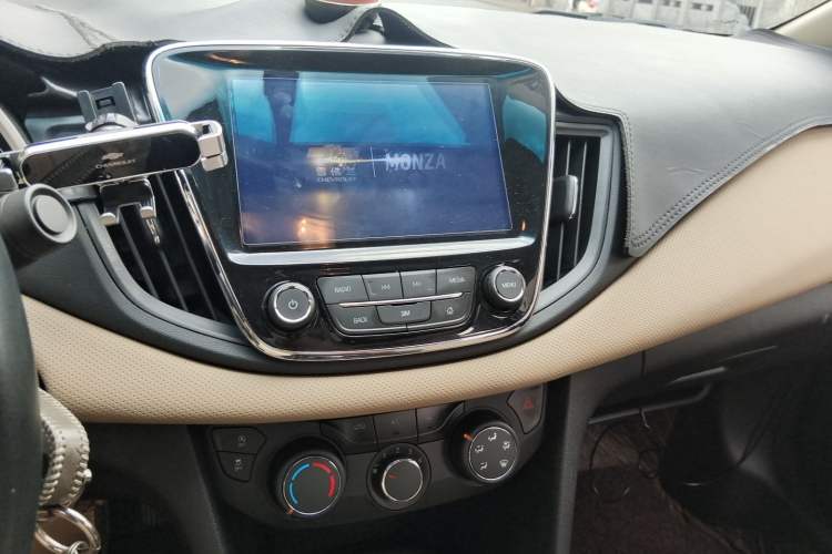 Used Chevrolet Monza 2022 320 Automatic Enjoyment Edition Audio And AC Panel