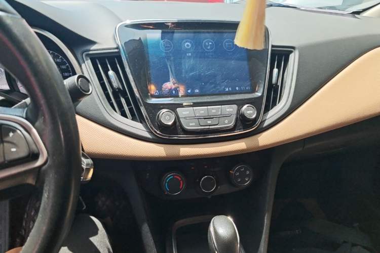 Used Chevrolet Monza 2022 320 Automatic Enjoyment Sunroof Version Audio And AC Panel