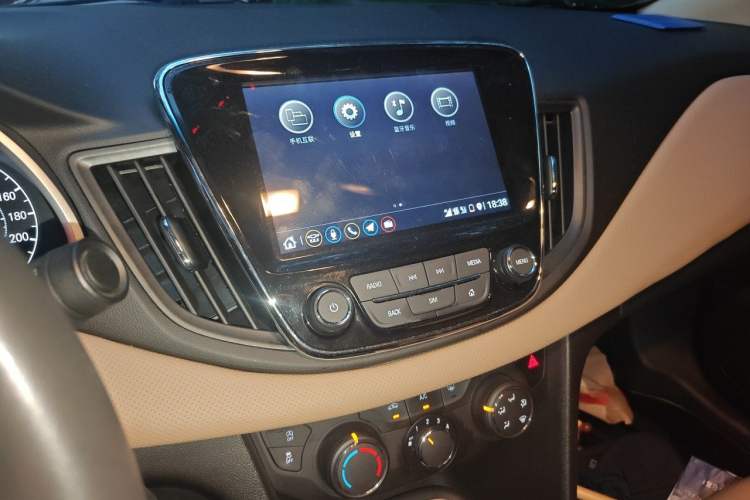Used Chevrolet Monza 2022 320 Automatic Enjoyment Sunroof Version Audio And AC Panel