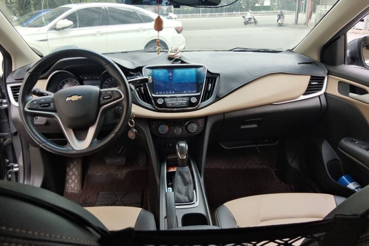 Used Chevrolet Monza 2022 320 Automatic Enjoyment Edition Center Console