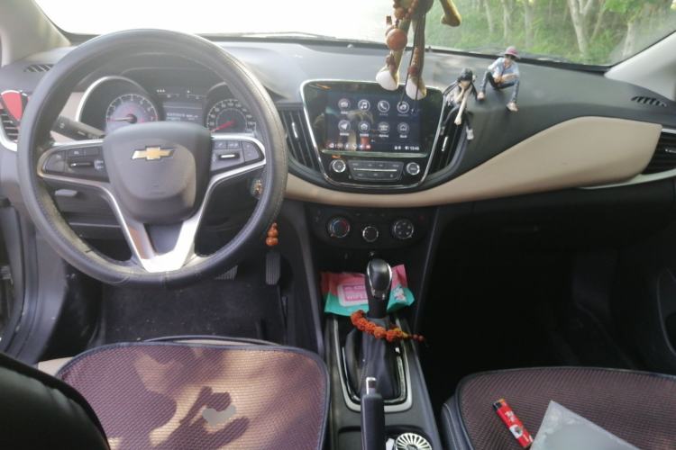 Used Chevrolet Monza 2022 320 Automatic Enjoyment Sunroof Version Center Console