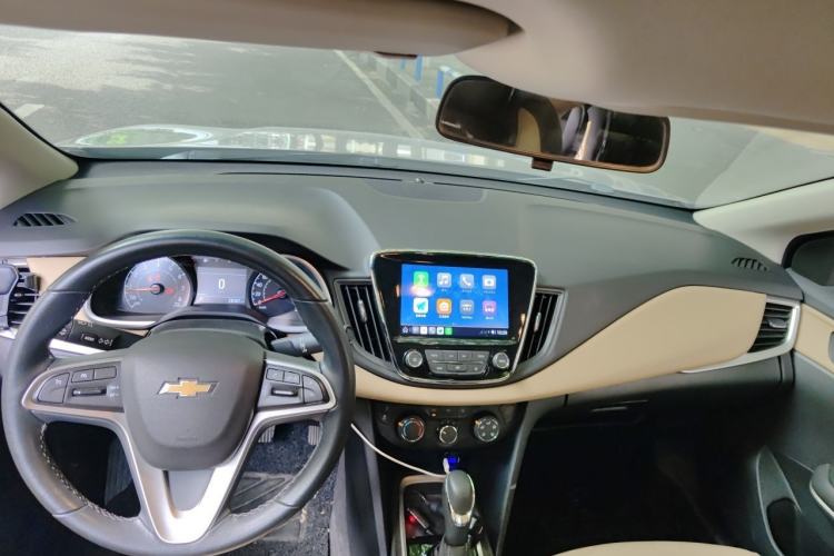 Used Chevrolet Monza 2022 320 Automatic Enjoyment Sunroof Version Center Console