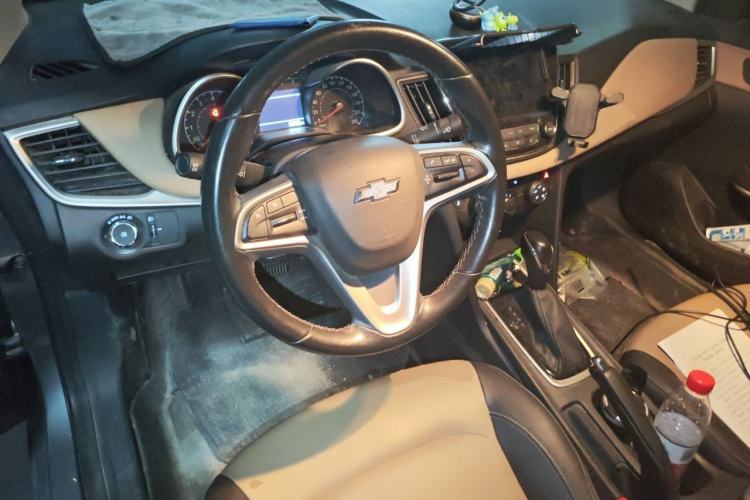 Used Chevrolet Monza 2022 320 Automatic Enjoyment Sunroof Version Center Console
