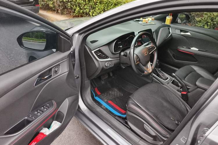 Used Chevrolet Monza 2022 Light Hybrid RS 330T Automatic Comfort Edition Driver Seat
