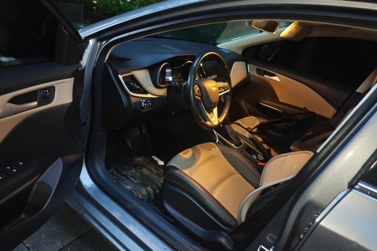 Used Chevrolet Monza 2022 320 Automatic Enjoyment Sunroof Version Driver Seat