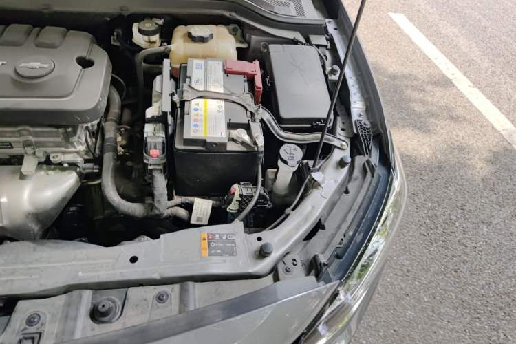 Used Chevrolet Monza 2022 320 Automatic Enjoyment Sunroof Version Engine Bay Left
