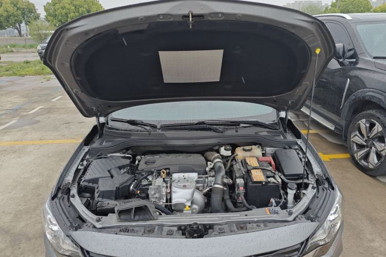 Used Chevrolet Monza 2022 Light Hybrid RS 330T Automatic Comfort Edition Engine Bay