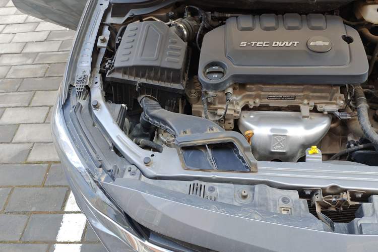 Used Chevrolet Monza 2022 320 Automatic Enjoyment Sunroof Version Engine Bay Right