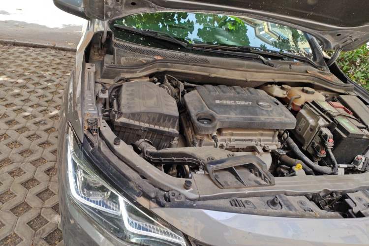 Used Chevrolet Monza 2022 320 Automatic Enjoyment Sunroof Version Engine Bay Right