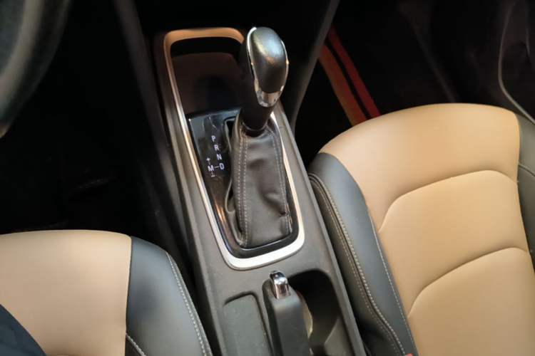 Used Chevrolet Monza 2022 320 Automatic Enjoyment Sunroof Version Gear Lever