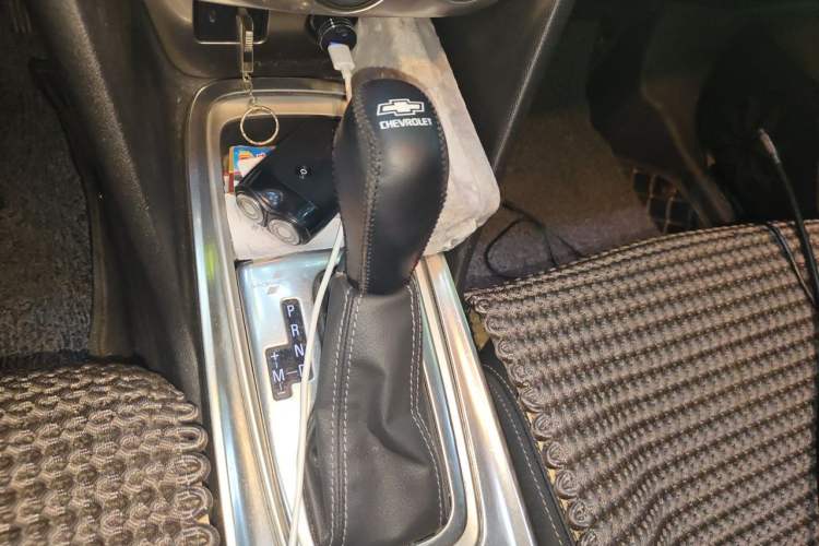 Used Chevrolet Monza 2022 320 Automatic Enjoyment Sunroof Version Gear Lever