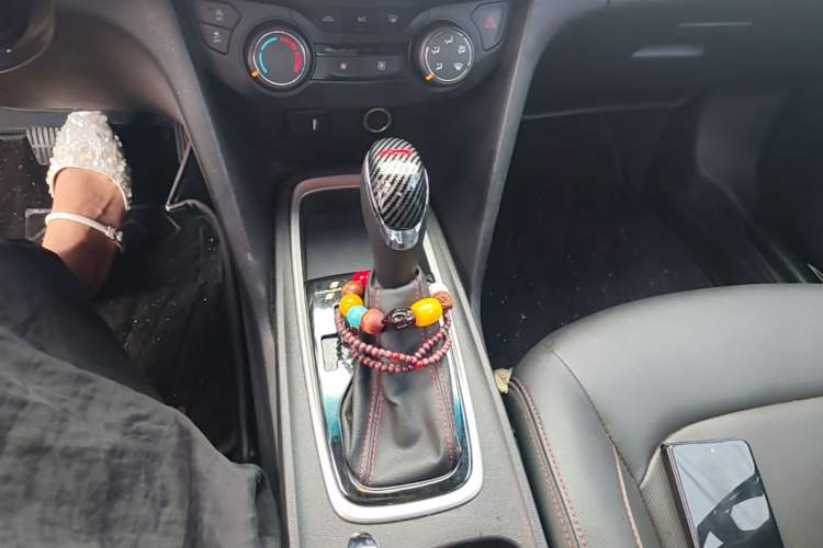 Used Chevrolet Monza 2022 Light Hybrid RS 330T Automatic Comfort Edition Gear Lever