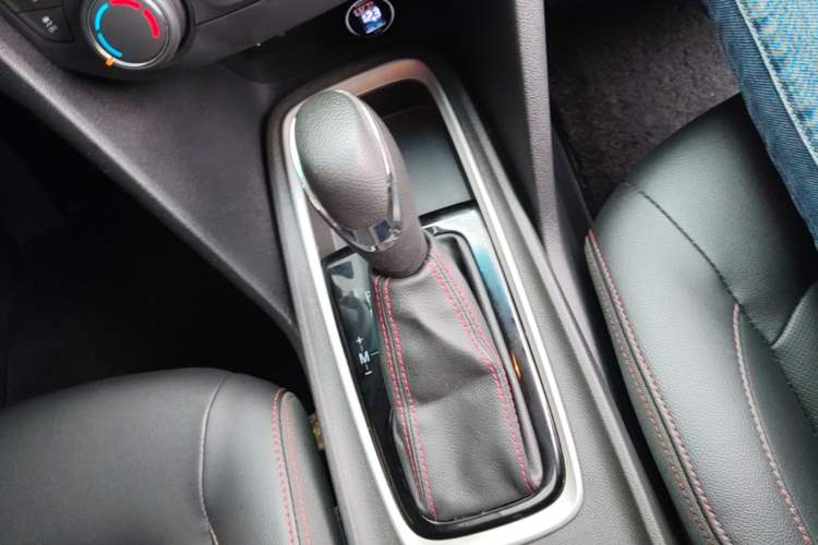 Used Chevrolet Monza 2022 Light Hybrid RS 330T Automatic Comfort Edition Gear Lever