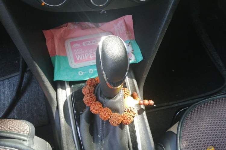 Used Chevrolet Monza 2022 320 Automatic Enjoyment Sunroof Version Gear Lever
