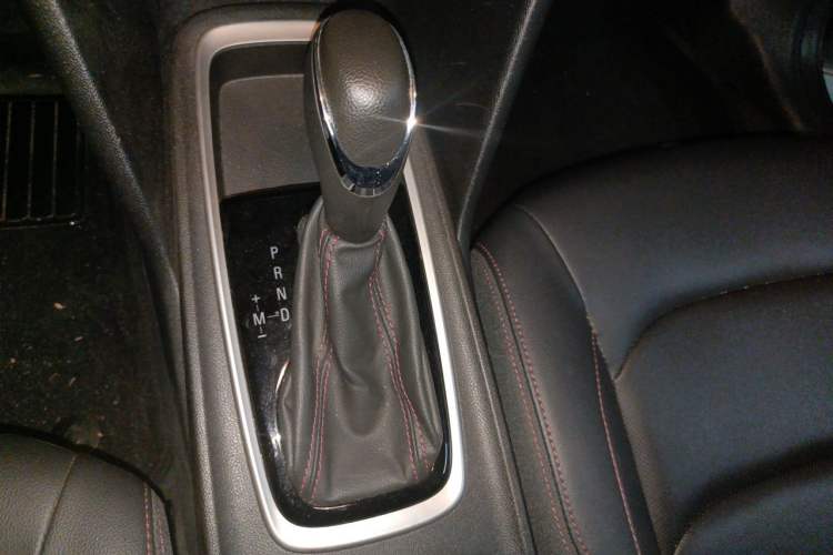 Used Chevrolet Monza 2022 Light Hybrid RS 330T Automatic Comfort Edition Gear Lever