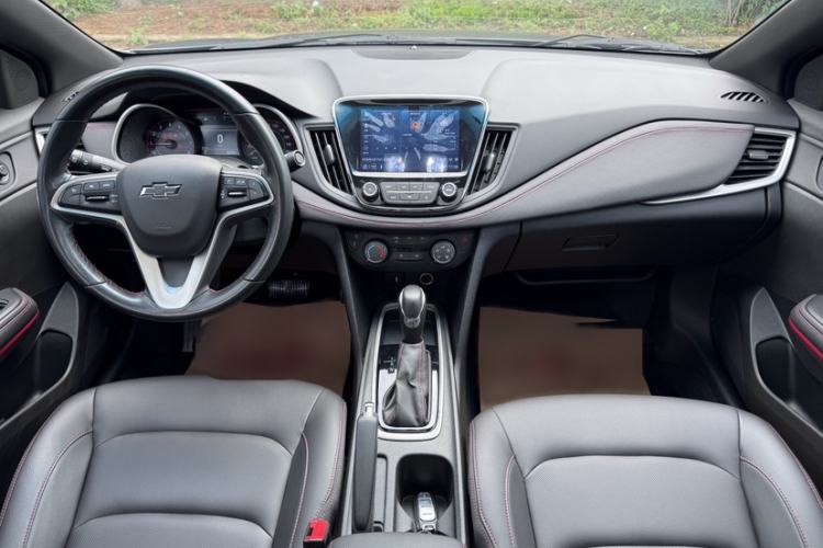 Used Chevrolet Monza 2022 Light Hybrid RS 330T Automatic Comfort Edition Interior 1
