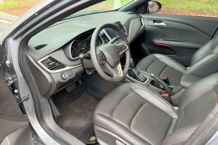 Used Chevrolet Monza 2022 Light Hybrid RS 330T Automatic Comfort Edition Interior 2