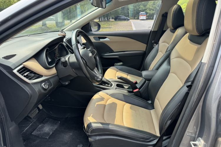 Used Chevrolet Monza 2022 320 Automatic Enjoyment Sunroof Version Interior 2