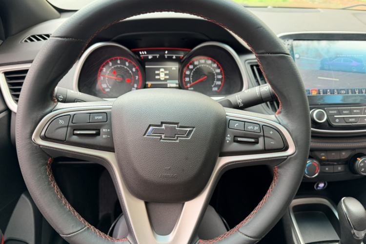 Used Chevrolet Monza 2022 Light Hybrid RS 330T Automatic Comfort Edition Interior 3