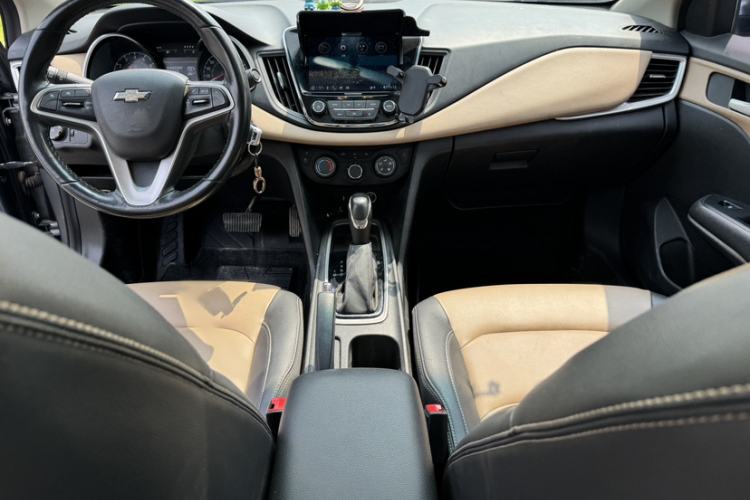 Used Chevrolet Monza 2022 320 Automatic Enjoyment Sunroof Version Interior 3
