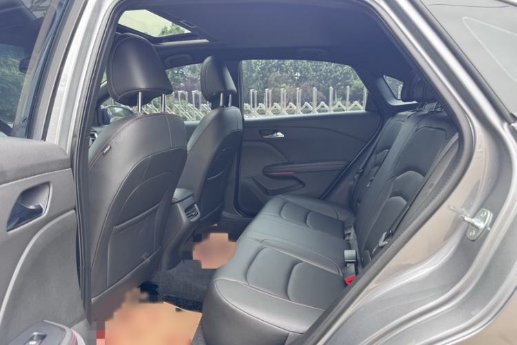 Used Chevrolet Monza 2022 Light Hybrid RS 330T Automatic Comfort Edition Interior 4