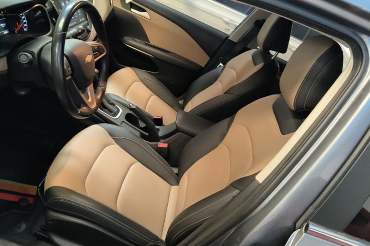 Used Chevrolet Monza 2022 320 Automatic Enjoyment Sunroof Version Left Front Seat