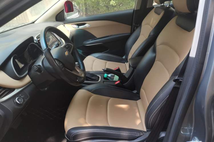Used Chevrolet Monza 2022 320 Automatic Enjoyment Sunroof Version Left Front Seat