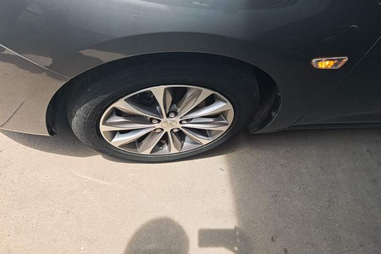Used Chevrolet Monza 2022 320 Automatic Enjoyment Sunroof Version Left Front Wheel Hub